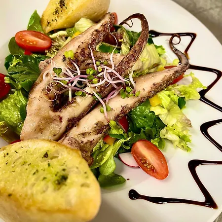 Affittacamere Excalibur A Restaurace 3*