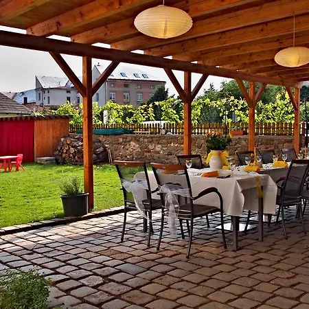 Guest house Excalibur A Restaurace 3*
