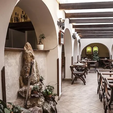 Excalibur A Restaurace Moravska Trebova