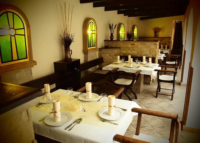 Affittacamere Excalibur A Restaurace 3*
